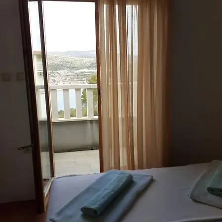 Dragutin & Gasthuis Trogir