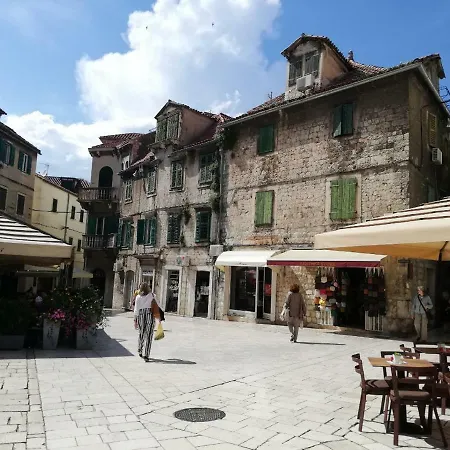Dragutin & Gostinjska kuća 3*