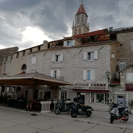 Dragutin & Gostinjska kuća 3*